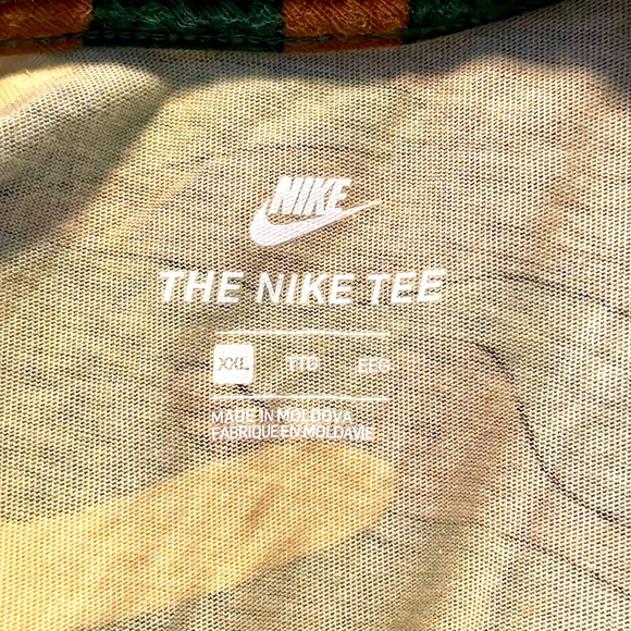 Nike Camo T-Shirt Nike Sportswear The Nike Tee Size XXL - Picture 6 of 8
